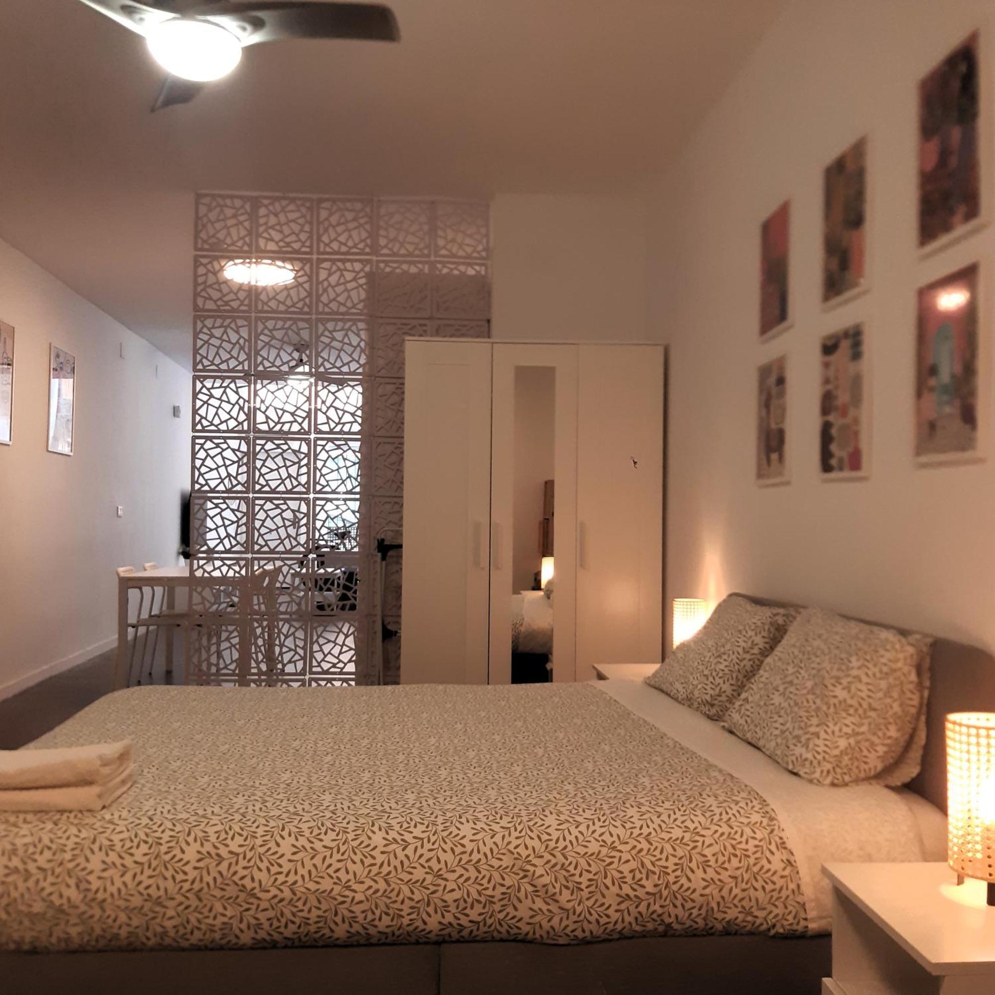 La Caramba Amplio Apartamento En La Playa Málaga Esterno foto
